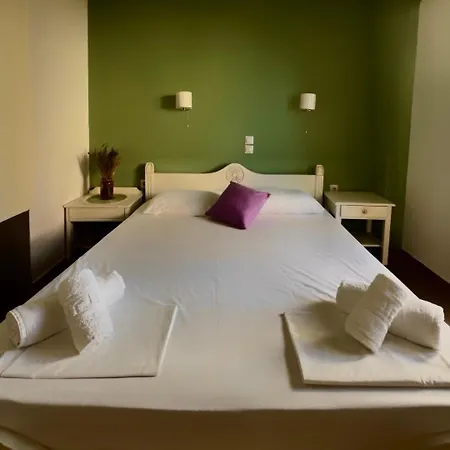 Almyra & Apartman Szfáka